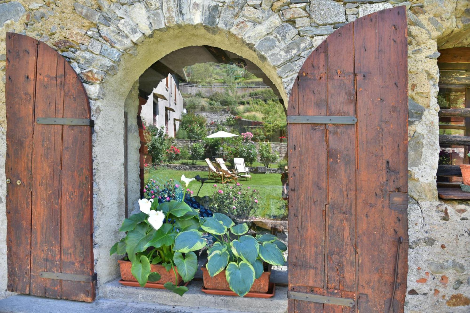 Piano Nobile Al Roseto Del Drago Villa San Bernardo  Екстериор снимка