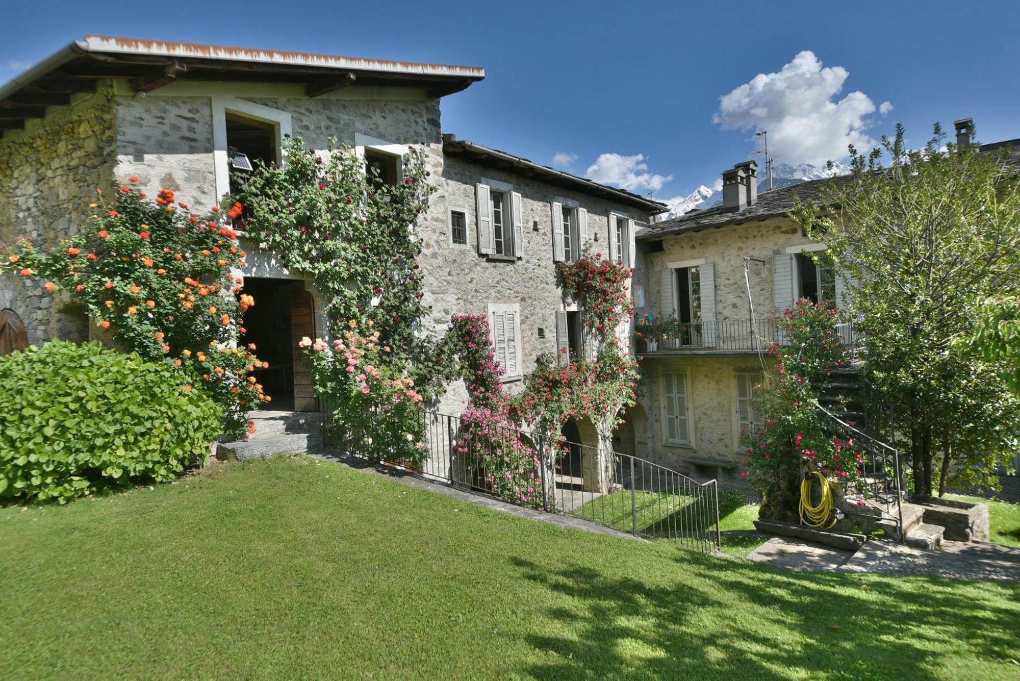 Piano Nobile Al Roseto Del Drago Villa San Bernardo  Екстериор снимка